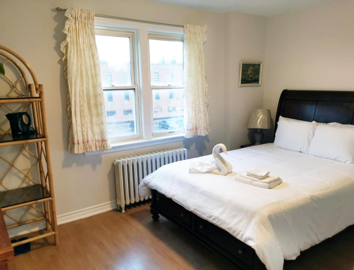 Appartement Cozy Private Rm Heart Of North York Free Parking Full Kitchen Close To Downtown à Toronto Extérieur photo