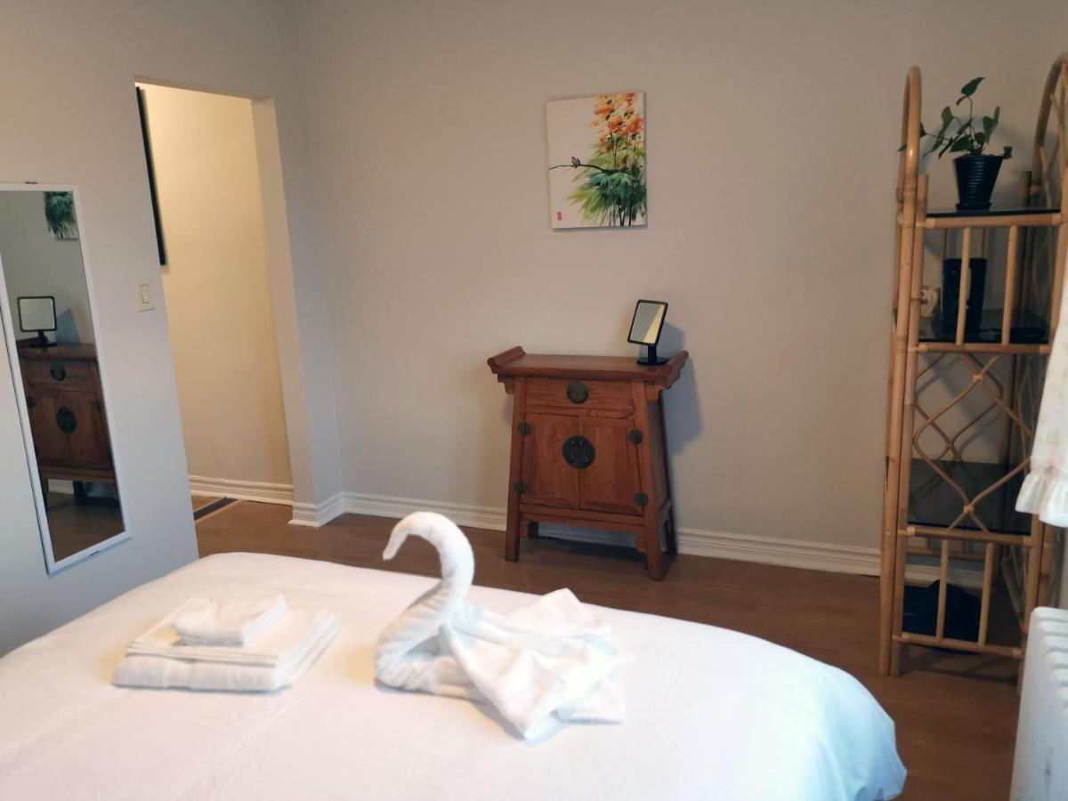 Appartement Cozy Private Rm Heart Of North York Free Parking Full Kitchen Close To Downtown à Toronto Extérieur photo